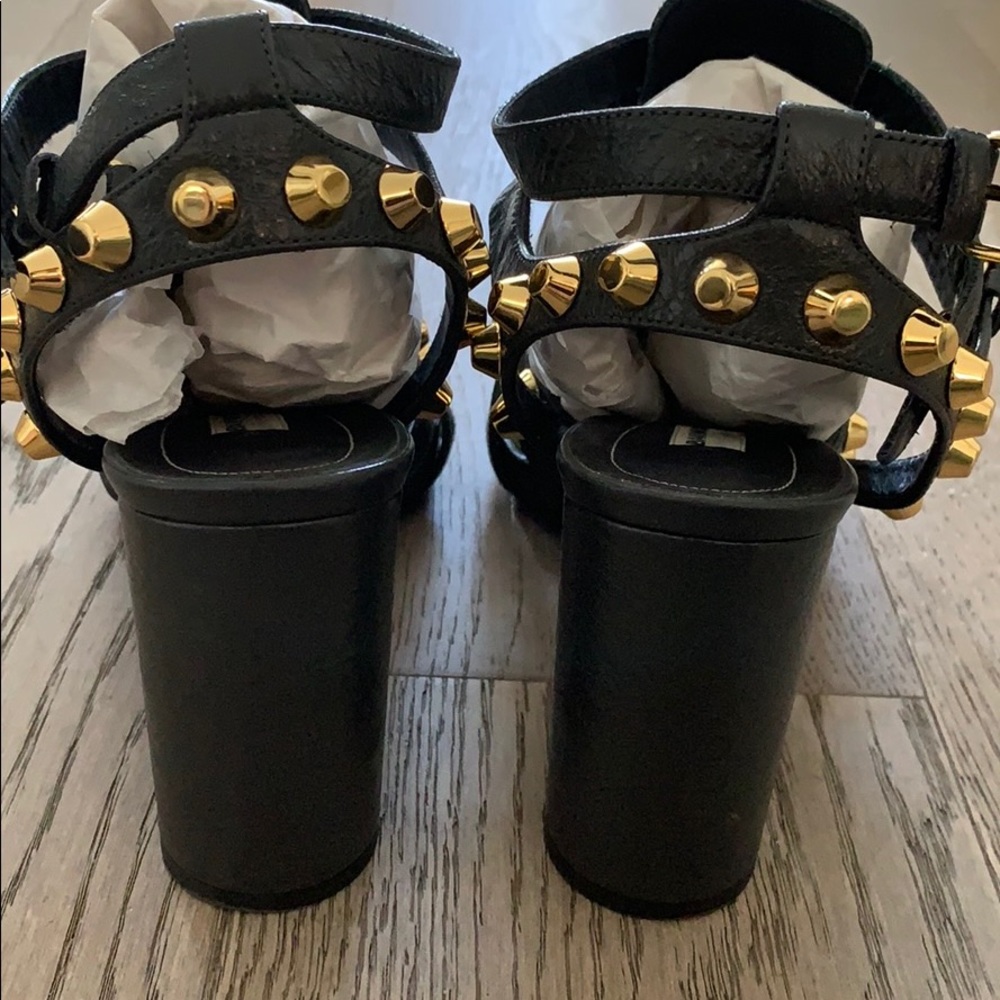 ❌SOLD❌ Balenciaga Giant Gold Studded Arena Heels - Picture 5 of 8